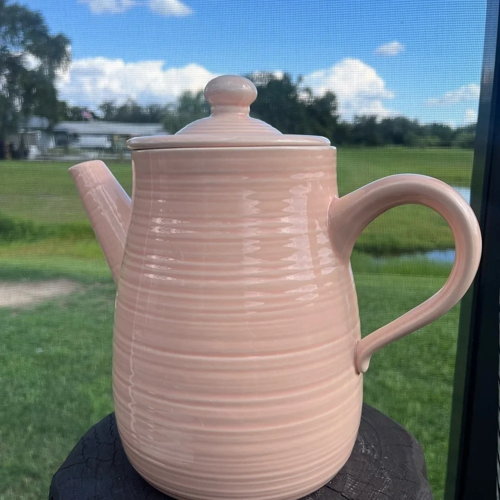 franciscan reflection peach 1982-1984 coffee pot USA 7 3/8” with lid